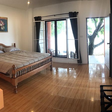 Paradise Beachfront Bungalows Koh Kradan Exterior foto